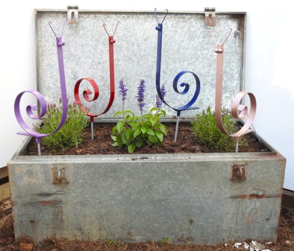 Metal Garden Art Snails Large 4 Colours